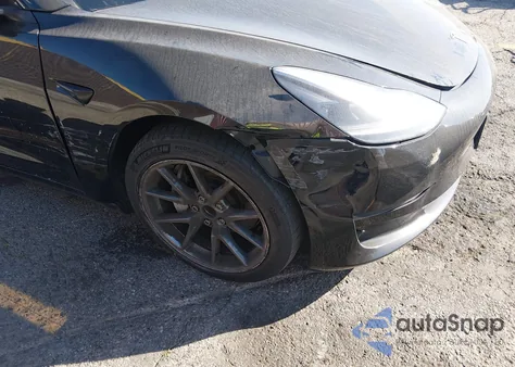 2026 Tesla Model 3 Premium Rear-Wheel Drive/Standard Rear-Wheel Drive из США, поврежденный, VIN 5YJ3E1EA9TF684953